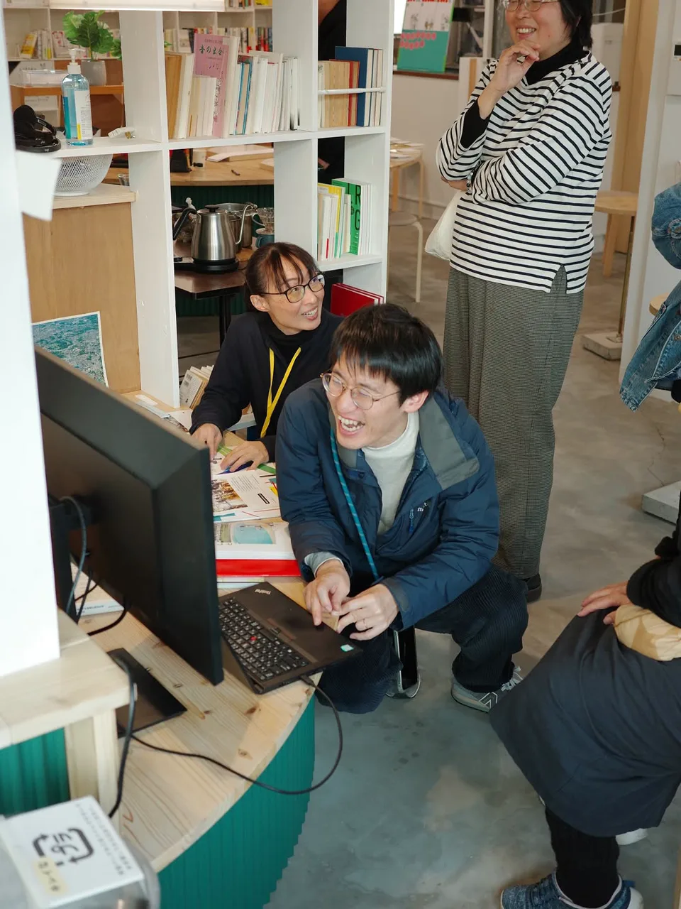 トリオ左近山で人が交流する様子